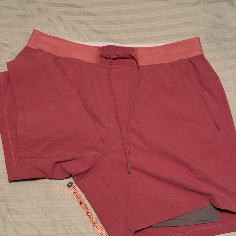 Lululemon Men’s License to Train Short - Picture 4 of 5